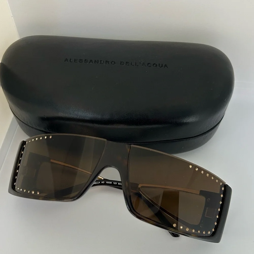 Alessandro Dell'Acqua AD15039 Dorella Rhinestone Bling Sunglasses